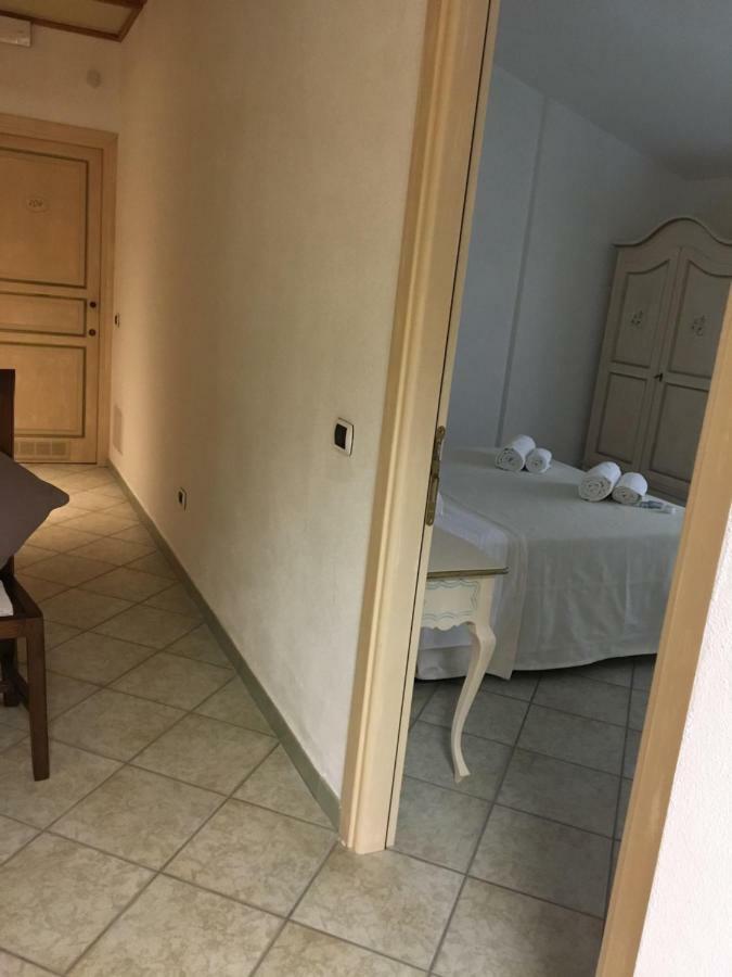 Hotel Sorgente Aglientu Eksteriør bilde